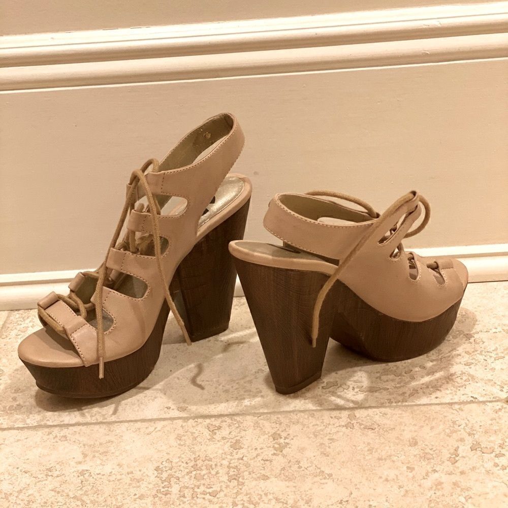 Brand New Guess Lace Up Wooden Heels